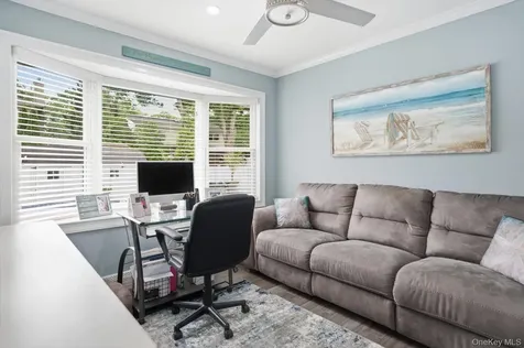 272 Hamilton Avenue Massapequa NY 11758