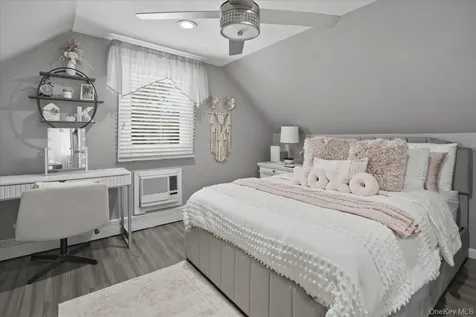 272 Hamilton Avenue Massapequa NY 11758