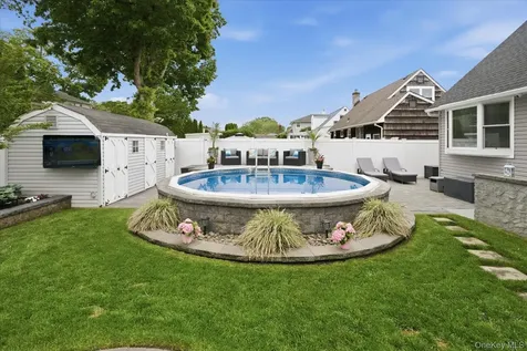 272 Hamilton Avenue Massapequa NY 11758