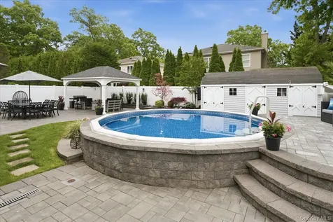 272 Hamilton Avenue Massapequa NY 11758