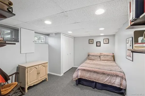 20 Melbourne Lane Old Bethpage NY 11804
