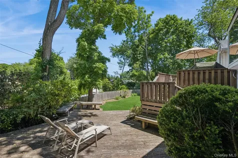 20 Melbourne Lane Old Bethpage NY 11804