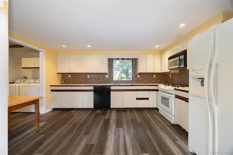 19 Tor Road Wappingers Falls NY 12590