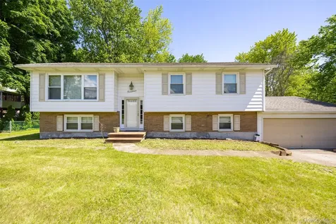 19 Tor Road Wappingers Falls NY 12590