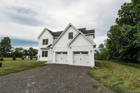 168 Pine Grove Road Middletown NY 10940