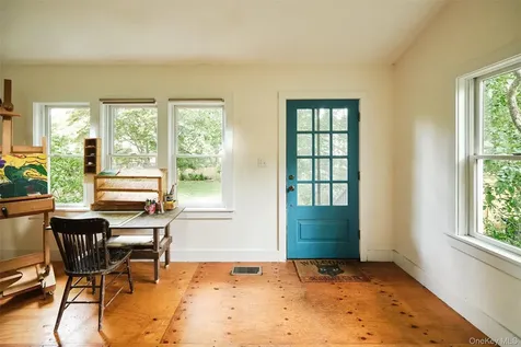 28 S Parsonage Street Rhinebeck NY 12572