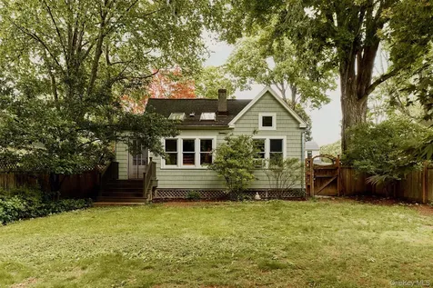 28 S Parsonage Street Rhinebeck NY 12572