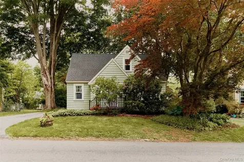 28 S Parsonage Street Rhinebeck NY 12572