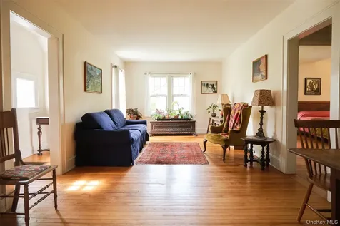 28 S Parsonage Street Rhinebeck NY 12572