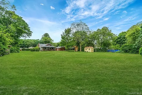 75 Champlin Avenue Bellport NY 11713