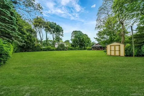 75 Champlin Avenue Bellport NY 11713