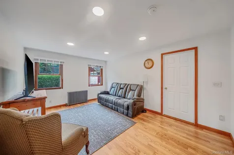 75 Champlin Avenue Bellport NY 11713