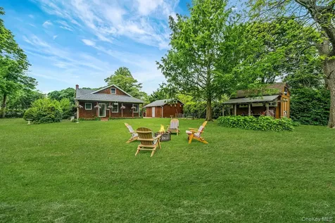 75 Champlin Avenue Bellport NY 11713
