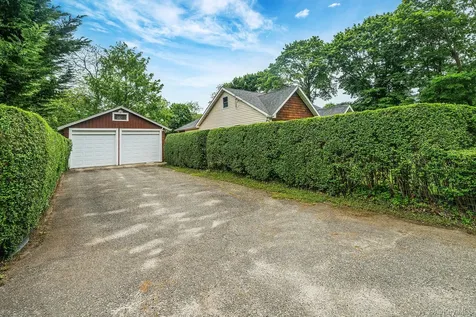 75 Champlin Avenue Bellport NY 11713