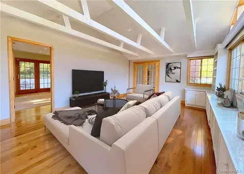 12 Ervilla Drive Larchmont NY 10538