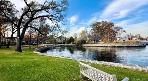 12 Ervilla Drive Larchmont NY 10538