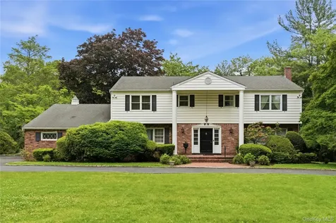 14 Oak Lane Old Brookville NY 11545