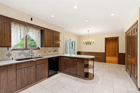 14 Oak Lane Old Brookville NY 11545