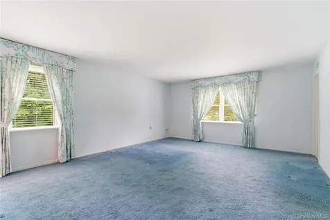 14 Oak Lane Old Brookville NY 11545