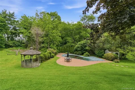 14 Oak Lane Old Brookville NY 11545