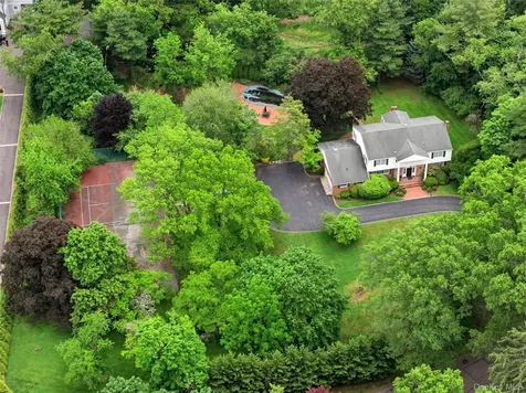 14 Oak Lane Old Brookville NY 11545