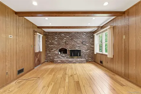 14 Oak Lane Old Brookville NY 11545