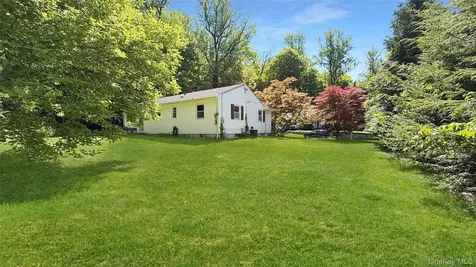 15 Whitehill Place Cold Spring NY 10516