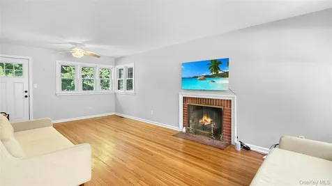 15 Whitehill Place Cold Spring NY 10516