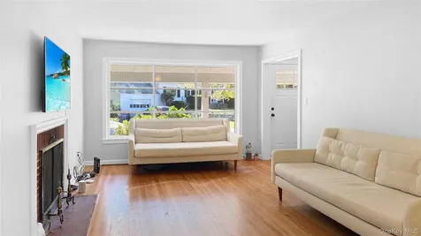 15 Whitehill Place Cold Spring NY 10516