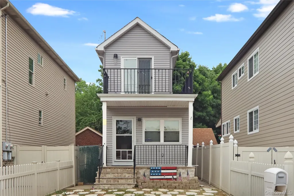 129 Bionia Avenue Staten Island NY 10305