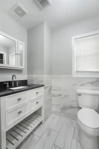 129 Bionia Avenue Staten Island NY 10305
