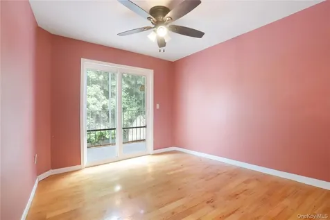 129 Bionia Avenue Staten Island NY 10305