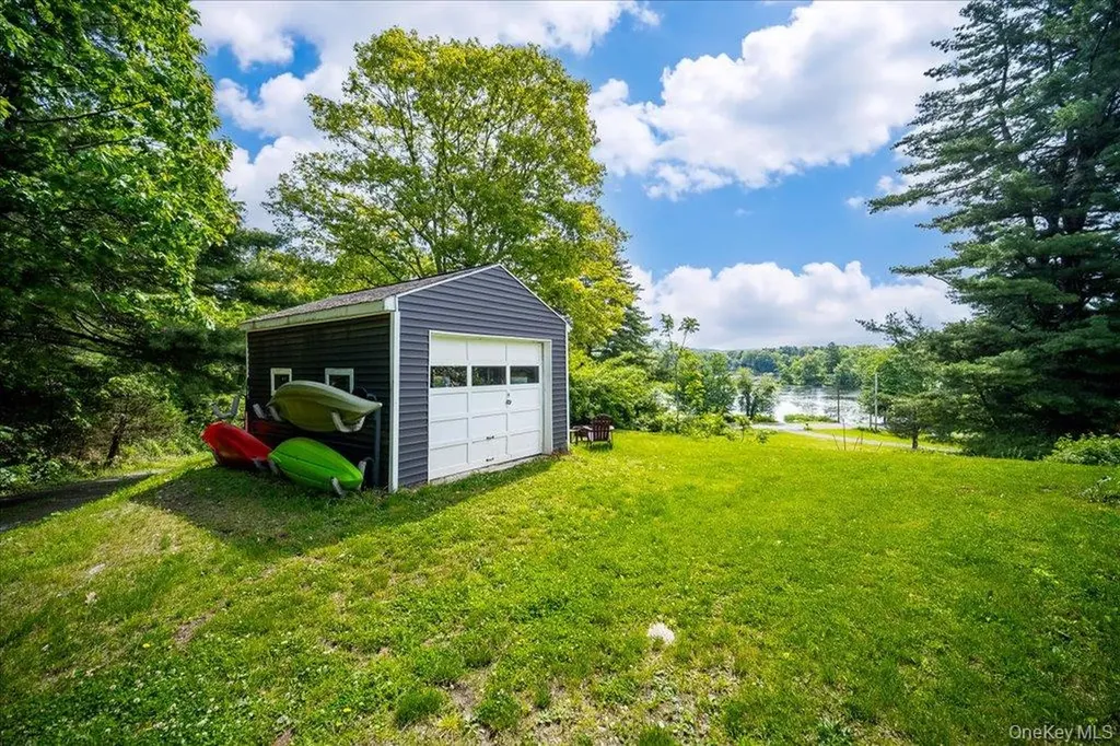 559 Lake Road Pine Plains NY 12567