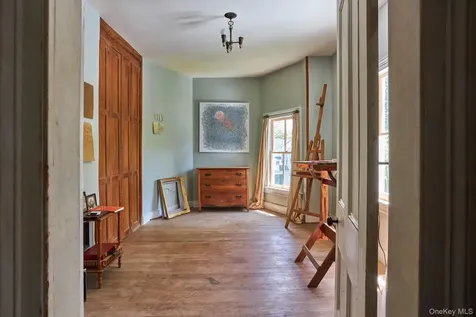 31 Chestnut Street Rhinebeck NY 12572
