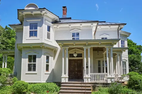 31 Chestnut Street Rhinebeck NY 12572