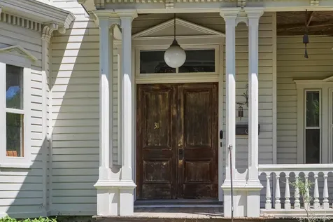 31 Chestnut Street Rhinebeck NY 12572