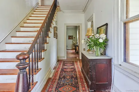 31 Chestnut Street Rhinebeck NY 12572