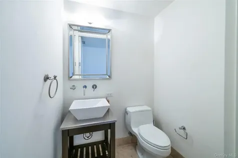 175 Huguenot Street New Rochelle NY 10801