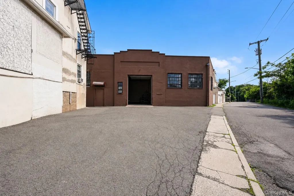 31 New Haven Railroad Street Mount Vernon NY 10550