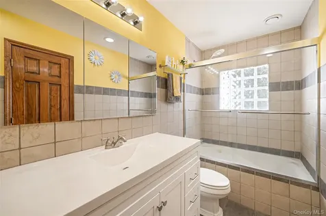 129 Sherman Street Brentwood NY 11717