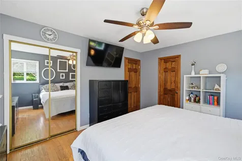 129 Sherman Street Brentwood NY 11717