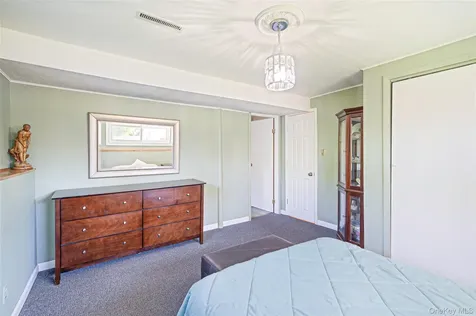 129 Sherman Street Brentwood NY 11717