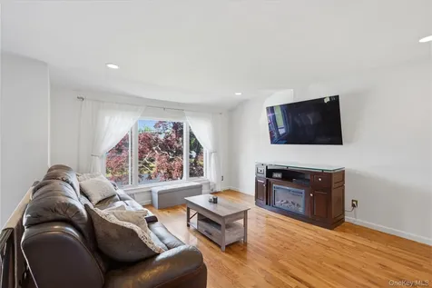129 Sherman Street Brentwood NY 11717