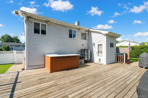 129 Sherman Street Brentwood NY 11717