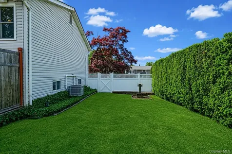 129 Sherman Street Brentwood NY 11717