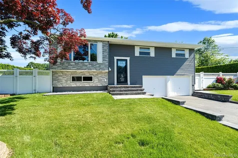 129 Sherman Street Brentwood NY 11717