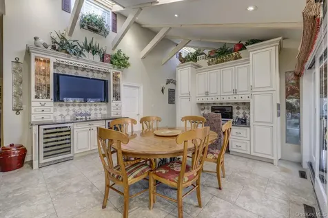 121 Laurel Lane Laurel Hollow NY 11791
