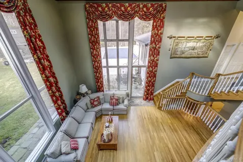 121 Laurel Lane Laurel Hollow NY 11791