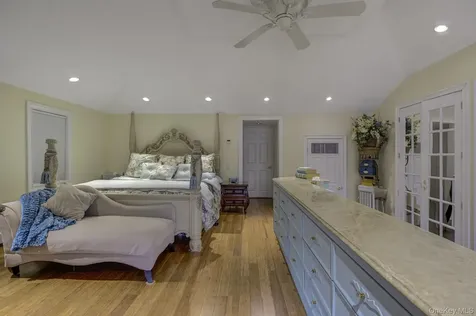 121 Laurel Lane Laurel Hollow NY 11791