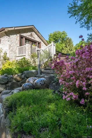 121 Laurel Lane Laurel Hollow NY 11791